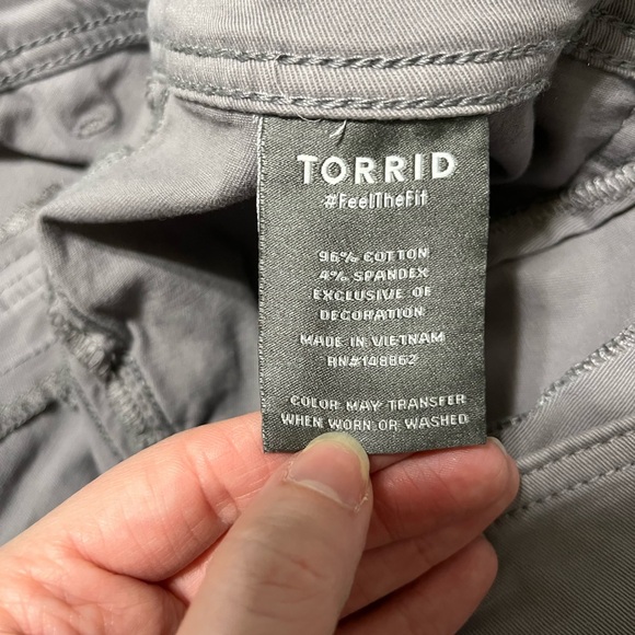 Torrid feel the fit gray jeans size 18 - Picture 8 of 8